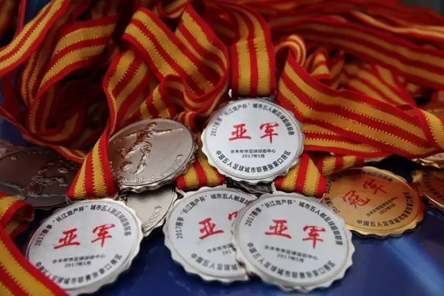 一点小遗憾？沃齐尼亚：赛后一直在采访，不幸没能换到梅西球衣
